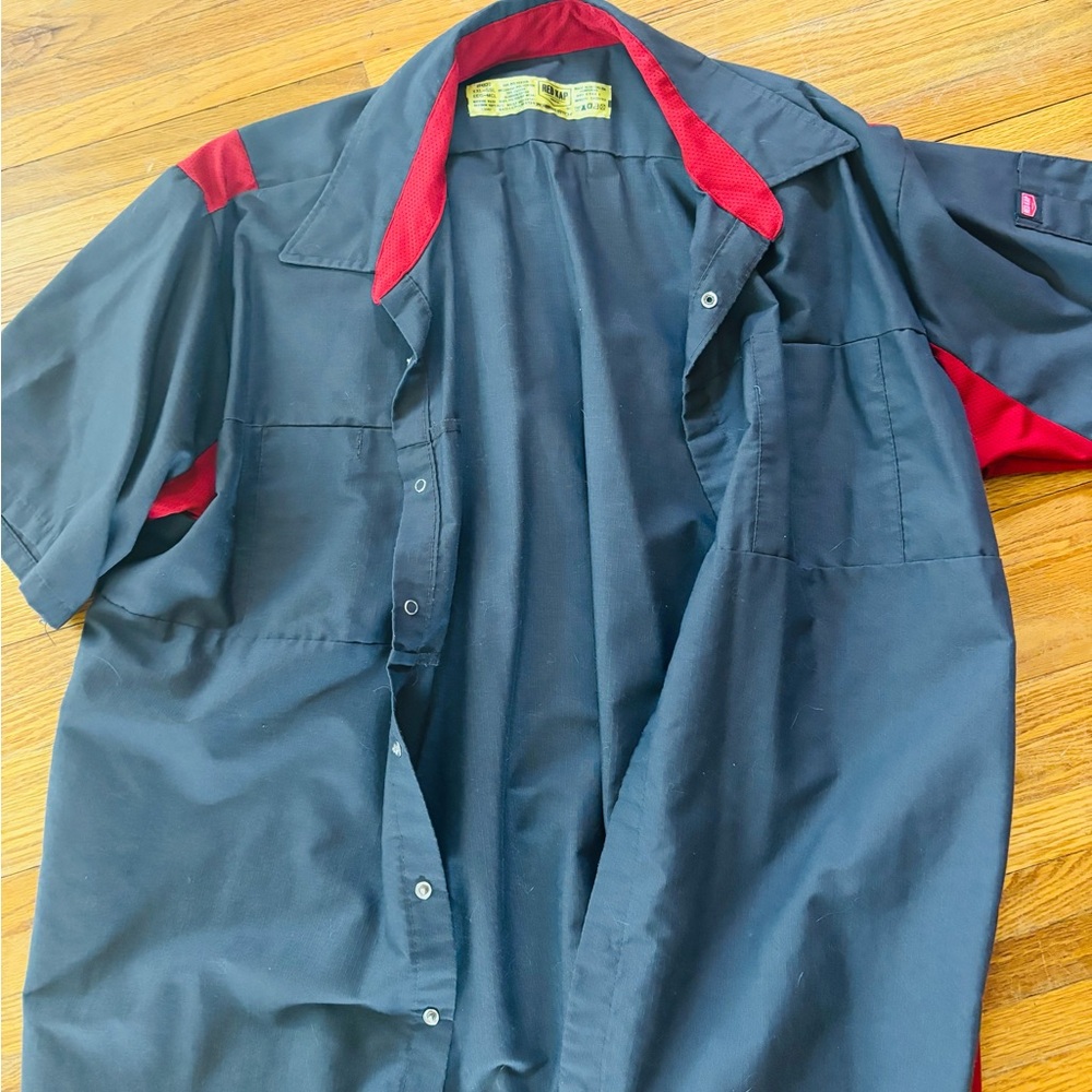Men's Short-Sleeve Work Shirt - Black with Red Accents